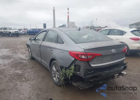 2017 Hyundai Sonata z USA, uszkodzony, nr VIN 5NPE24AF1HH520605